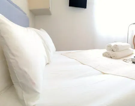 Monaldo Guest house